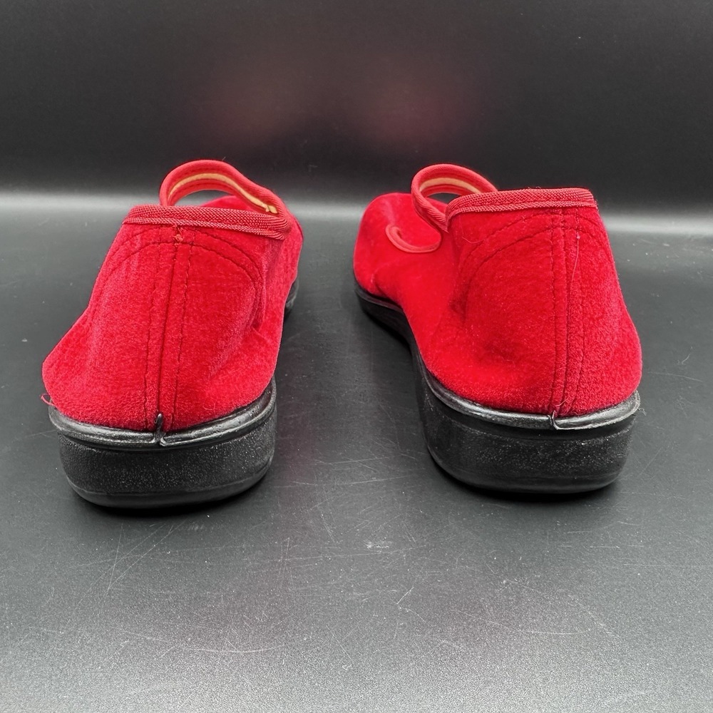 Red Velvet Mary Jane's Chinese Flats Size: 6.5 - Picture 4 of 10